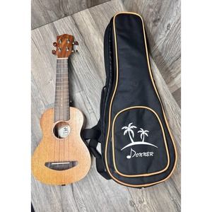 Donner DUS-1 Soprano Ukulele w/ Gig Bag